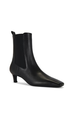 Eloise Boot in . Size 6. Also in 6.5, 7.5, 8.5, 9.5 - Tony Bianco - Modalova