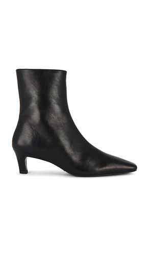 Estelle Boot in Black. - size 10 (also in 5.5, 6, 6.5, 7, 7.5, 8.5, 9) - Tony Bianco - Modalova