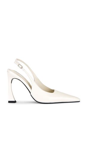 Sassy Slingback Pump in White. - size 5 (also in 5.5, 6.5, 7, 7.5, 8, 8.5, 9) - Tony Bianco - Modalova