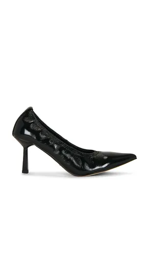 Baker Pump in . Size 10. Also in 5.5, 6, 6.5, 7, 7.5, 8, 8.5, 9, 9.5 - Tony Bianco - Modalova