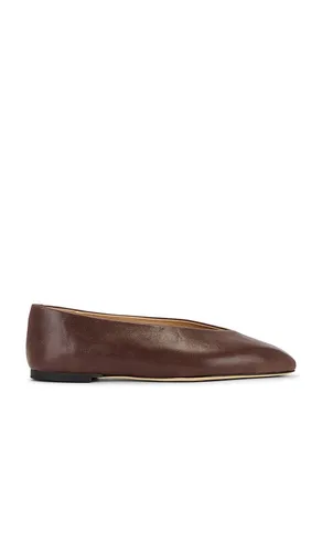 Brash Flat in . Size 10. Also in 7, 9.5 - Tony Bianco - Modalova