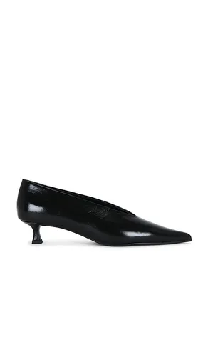Cherry Pump in Chocolate. - size 10 (also in 6, 7, 7.5, 8, 9) - Tony Bianco - Modalova