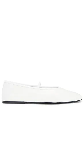 Martinez Flat in White. - size 10 (also in 11, 5, 5.5, 7.5, 8, 8.5, 9, 9.5) - Tony Bianco - Modalova