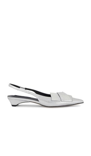 Elijah Flat in Metallic Silver. - size 5 (also in 5.5, 6, 6.5, 7, 7.5, 8, 8.5, 9, 9.5) - Tony Bianco - Modalova