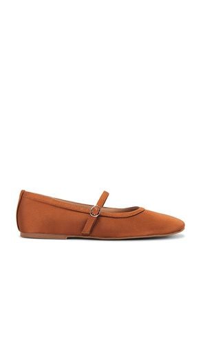 X REVOLVE Melany Flat in Brown. - size 10 (also in 5, 5.5, 6, 6.5, 7, 7.5, 8, 8.5, 9, 9.5) - Tony Bianco - Modalova