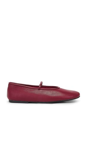 X REVOLVE Martinez Flat in Wine. - size 10 (also in 5, 5.5, 6, 6.5, 7, 7.5, 8, 8.5, 9, 9.5) - Tony Bianco - Modalova