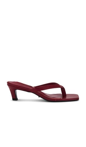 Topaz Sandal in Red. - size 5 (also in 5.5, 6, 6.5, 7, 7.5, 8, 9.5) - Tony Bianco - Modalova