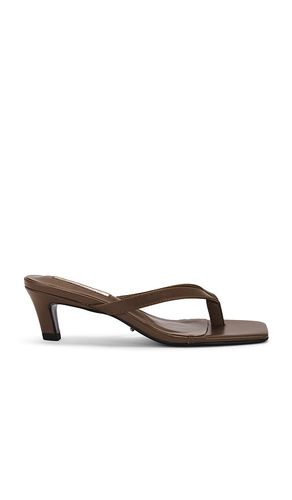 Topaz Sandal in Chocolate. - size 5 (also in 6, 6.5, 7, 7.5, 8, 9.5) - Tony Bianco - Modalova