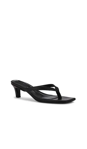 Topaz Sandal in . Size 10. Also in 5.5, 6, 6.5, 7, 7.5, 8, 9, 9.5 - Tony Bianco - Modalova