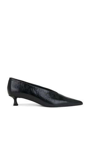 Cherry Pump in Black. - size 6.5 (also in 10, 7, 7.5, 8, 8.5, 9, 9.5) - Tony Bianco - Modalova