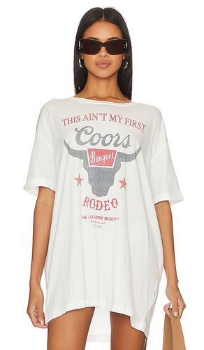 Camiseta tamaño grande ain't my first coors rodeo en color talla L en - White. Talla L (también en M - The Laundry Room - Modalova