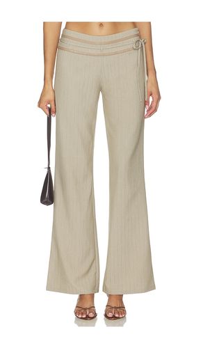Fedra Pant in . Taglia S. Also in M, XL - Tiger Mist - Modalova