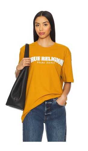 Short Sleeve Reflective Arch Tee in Tangerine. - size M (also in L, S, XL/1X, XXL/2X) - True Religion - Modalova