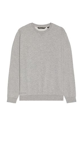 Amenities Crew Sweatshirt in Grey. - size M (also in S, XL/1X) - TravisMathew - Modalova