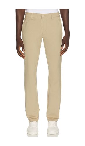 Legacy Stretchknit Pants in Brown. - size 30 (also in 32, 33, 34, 36) - TravisMathew - Modalova