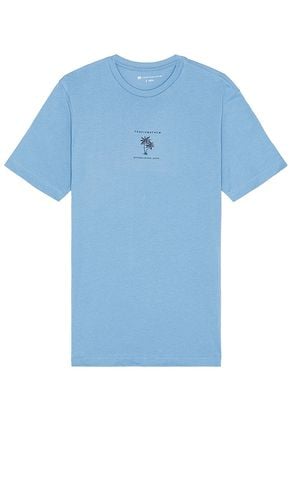 Pacific Getaway T-Shirt in Blue. - size S (also in L) - TravisMathew - Modalova