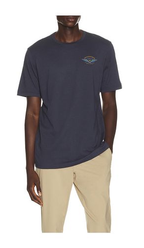 Rally Ready Tee in Navy. - size L (also in M, S, XL/1X) - TravisMathew - Modalova