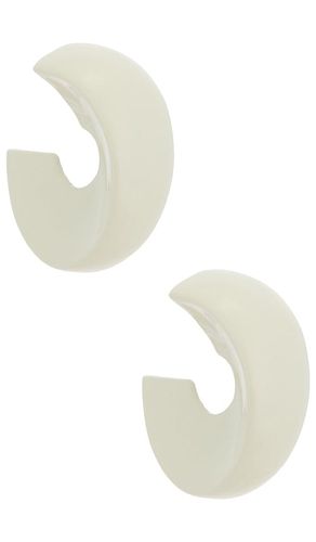 Sculpted Creole Earrings in - Uncommon Matters - Modalova