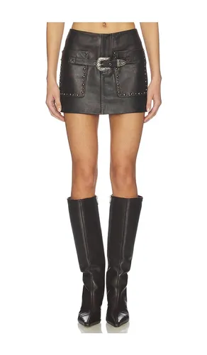 Low Rise Buckle Skirt in . Taglia M. Also in XS - Understated Leather - Modalova
