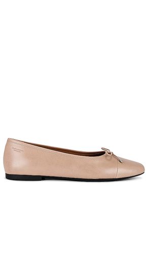 Jolin Bow Flat in Tan. - size 36 (also in 38, 40) - Vagabond Shoemakers - Modalova