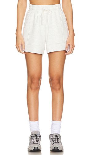 Atrium Short in Ivory. - size L (also in M, XXS) - Varley - Modalova