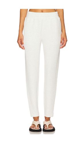 The Slim Zip Hem Pant 29.5 in Ivory. - size L (also in XL, XS) - Varley - Modalova