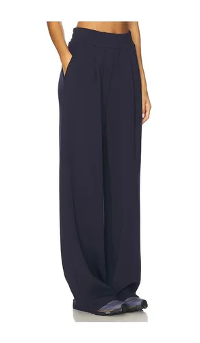 The Extra Wide Leg 29.5 Pant in . - size L (also in M, S, XS) - Varley - Modalova
