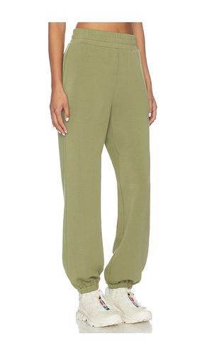 The Classic Cuff Pant 25 in Green. - size L (also in M, S, XL, XS) - Varley - Modalova