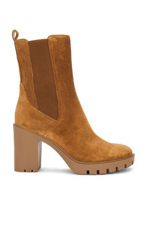 Riley Boot in Beige. - size 7 (also in 8, 8.5, 9, 9.5) - Veronica Beard - Modalova