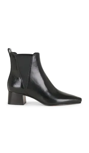 Astra Boot in . Size 6. Also in 6.5, 7, 7.5, 8, 8.5, 9, 9.5 - Veronica Beard - Modalova