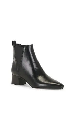 Astra Boot in . Size 6. Also in 6.5, 7, 7.5, 8, 8.5, 9, 9.5 - Veronica Beard - Modalova