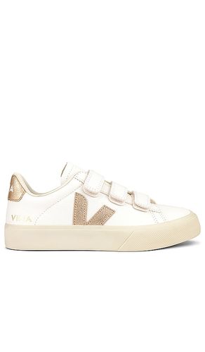 Recife Sneaker in White. - size 36 (also in 35, 37, 38, 39, 40, 41) - Veja - Modalova