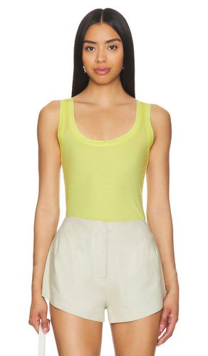 Mossy Tank in Yellow. - size L (also in M, S, XL, XS) - Velvet by Graham & Spencer - Modalova