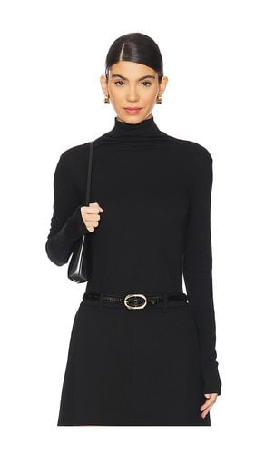 Essential Long Sleeve Turtleneck in . - size L (also in M, S, XL, XS) - Vince - Modalova