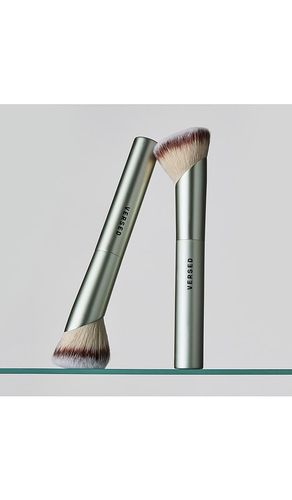 Brocha multifunció difusora para el rostro face diffuser multi-tasking brush en color belleza: na talla all - VERSED - Modalova