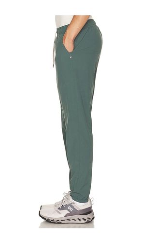 Kore Lined 28 Jogger in Green. - size S (also in M, L, XL/1X, XXL/2X) - Vuori - Modalova