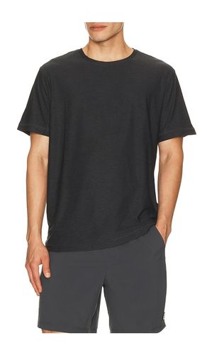 Strato Tech Tee in Grey. - size M (also in S, XL/1X, XXL/2X) - Vuori - Modalova