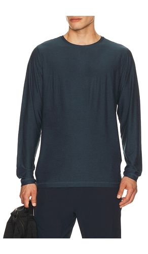 Strato Tech Long Sleeve Tee in Blue. - size L (also in M, S, XL/1X, XXL/2X) - Vuori - Modalova