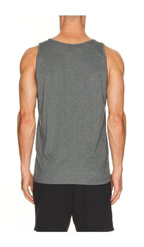 Tradewind Performance Tank 2.0 in Grey. - size L (also in M, S, XL/1X) - Vuori - Modalova