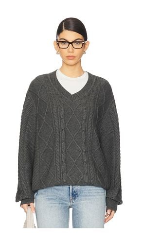 Cable Knit V-Neck Sweater in Grey. - size L (also in M, S, XL/1X, XS) - WAO - Modalova