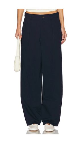 Wide Leg Pleated Trouser in . Size 28. Also in 30 - WAO - Modalova
