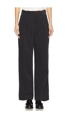 Wide Leg Pleated Corduroy Pant in . - size 26 (also in 28, 30, 32, 34) - WAO - Modalova