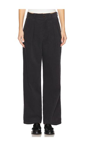 Wide Leg Pleated Corduroy Pant in . Size 28, 30, 32, 34 - WAO - Modalova