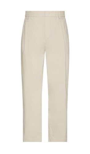 Relaxed Nylon Pleated Pant in Cream. - size L (also in M, XL/1X) - WAO - Modalova
