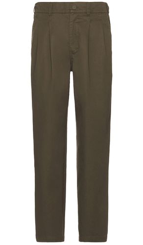 Double Pleated Chino Pant in Green. - size 28 (also in 30, 34, 36) - WAO - Modalova