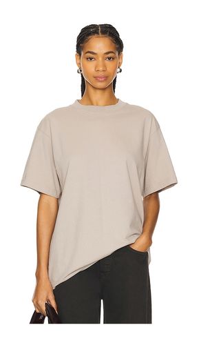 The Oversized Tee in Tan. - size XL/1X (also in L) - WAO - Modalova