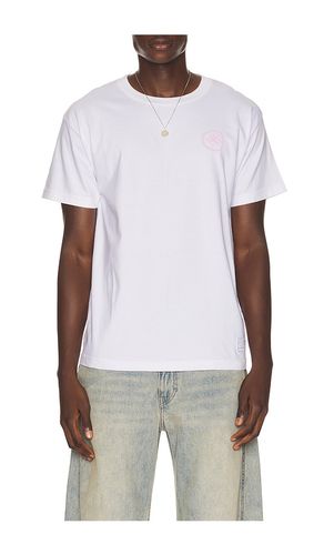 X Revolve Graphic Tee in . Size S. Also in M, L, XL/1X - Way of Wade - Modalova