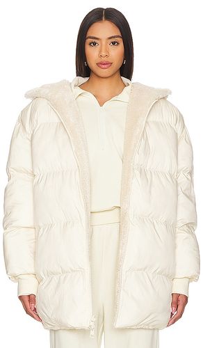 Poppy Reversible Puffer in White. - size M (also in S) - WellBeing + BeingWell - Modalova