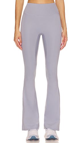 FlowWell Callista Pant in Grey. - size L (also in M, S, XL) - WellBeing + BeingWell - Modalova