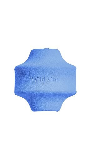 Small Twist Toss Toy in Blue - Wild One - Modalova